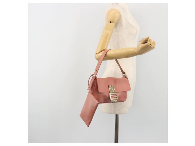 FENDI Studs Mamma Baguette Shoulder Bag Leather Pink Gold Tone Auth yk20664SAM Rosa - vista 24