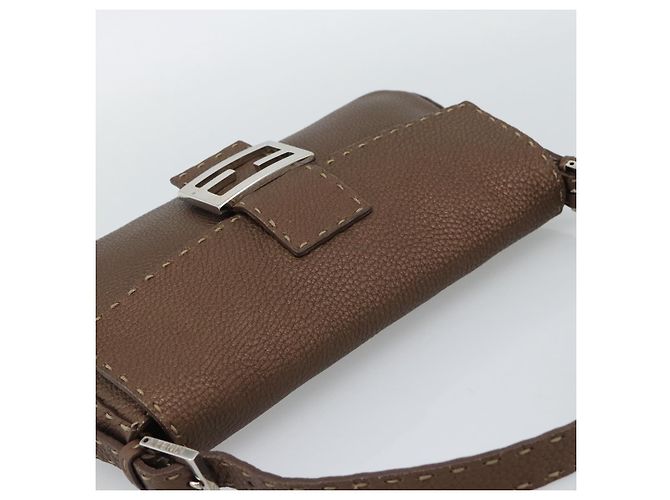 Borsa a tracolla FENDI Celeria Mamma Baguette in pelle marrone argento Auth yk20699SAM - vista 6
