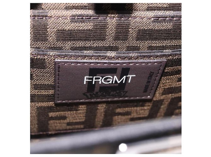 FENDI x FRGMT x POKMON Zucca Canvas Peek A Boo Dratini 8BN885 Auth ka5395SM Marrone Argento - vista 18