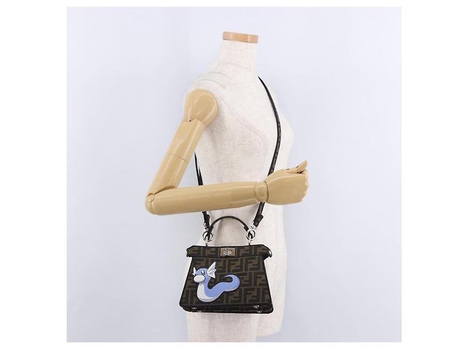 FENDI x FRGMT x POKMON Zucca Canvas Peek A Boo Dratini 8BN885 Auth ka5395SM Marrone Argento - vista 27