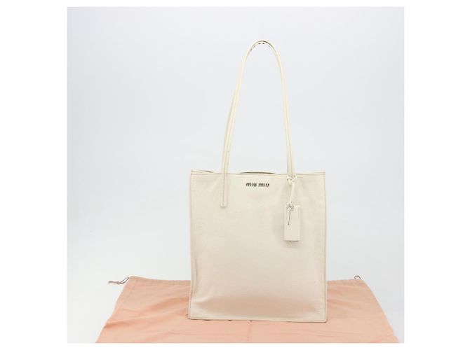 Borsa Tote Miu Miu in pelle bianco e argento Auth bs36295A - vista 12