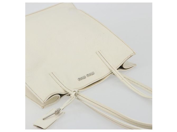 Borsa Tote Miu Miu in pelle bianco e argento Auth bs36295A - vista 6