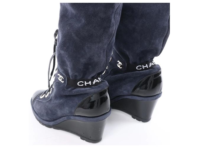 Chanel Wildleder x Lack Stiefel Lang Schwarz x Navy G27002, Größe 37 EU Marineblau - Ansicht 11