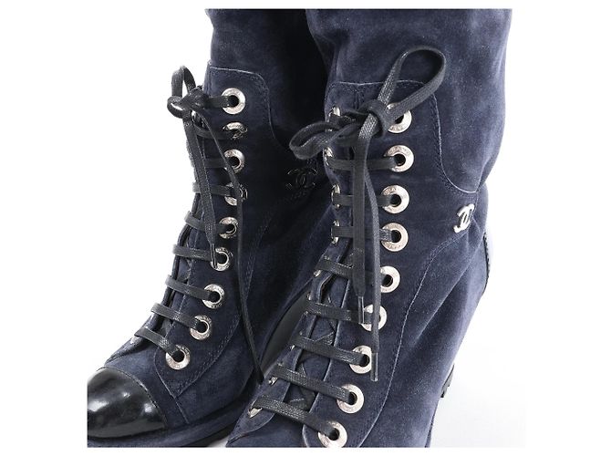 Chanel Wildleder x Lack Stiefel Lang Schwarz x Navy G27002, Größe 37 EU Marineblau - Ansicht 6