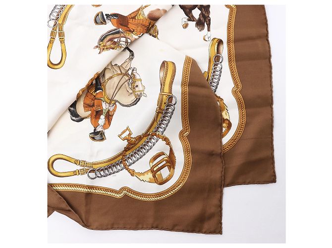 Foulard in seta Hermès Carré 90 "REPRISE" marrone - vista 2
