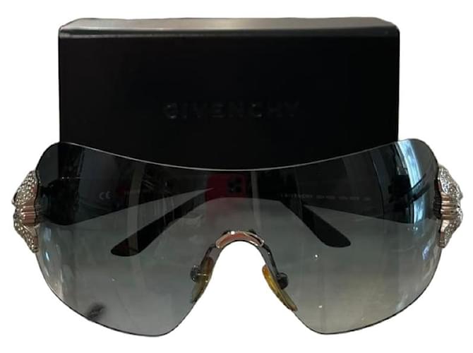 Gafas de sol Givenchy SGV 463S Butterfly Embellished Negro - vista 2