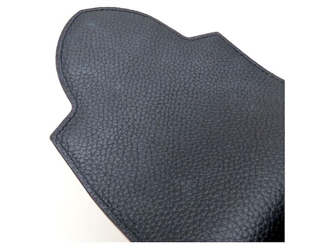 Borsa Louis Vuitton Capucines MM Nero - vista 16