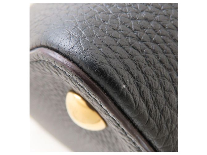 Borsa Louis Vuitton Capucines MM Nero - vista 24