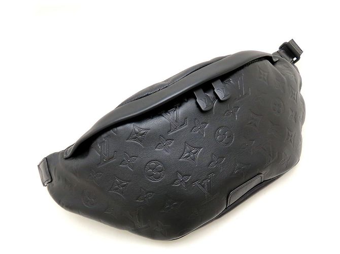 Louis Vuitton Monogram Shadow Discovery Bumbag PM Nero - vista 2