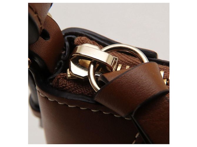 Piccola borsa a tracolla Gucci GG Emblem Marrone - vista 6