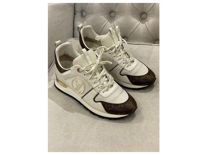 Sneakers da donna Louis Vuitton Marrone Bianco D'oro - vista 10