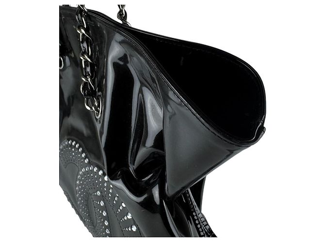 Borsa a tracolla Chanel in pelle vernice Nero - vista 6