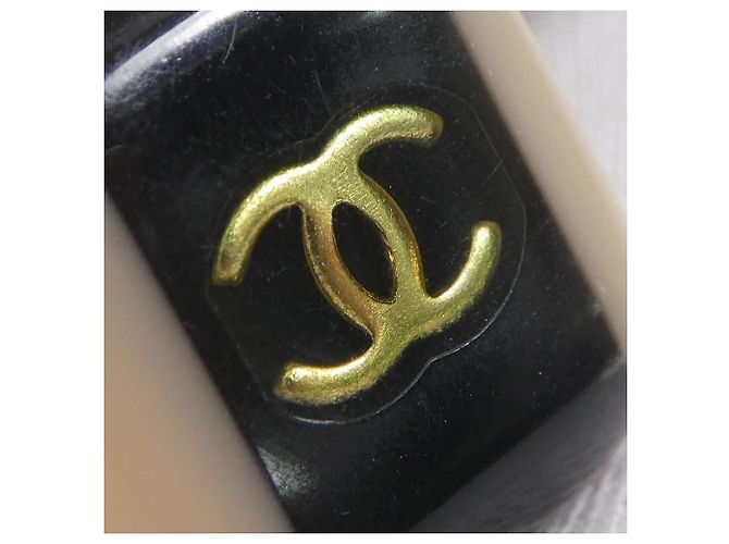 Pendientes de clip Chanel Coco Mark Negro Beige Dorado - vista 8
