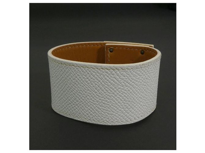 Bracciale charm Kelly Dog Hermès D'oro Bianco sporco - vista 3