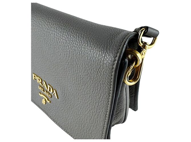 Borsa a tracolla in pelle grigia Prada Marrone - vista 6