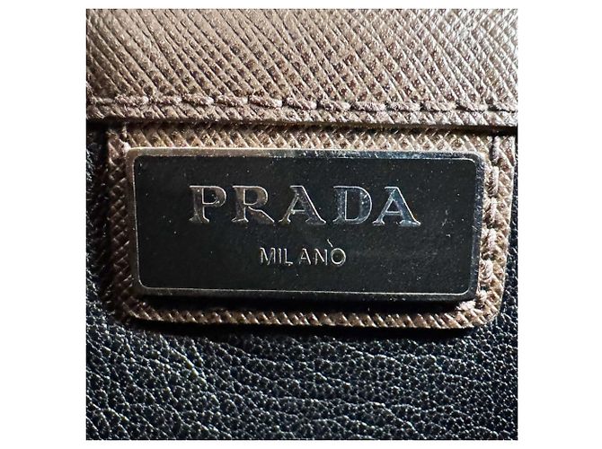 Borsa a tracolla in pelle marrone Prada - vista 11