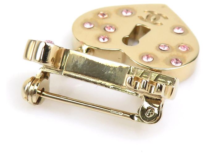 Spilla Chanel Cuore, Lucchetto e Chiave Rosa D'oro - vista 3