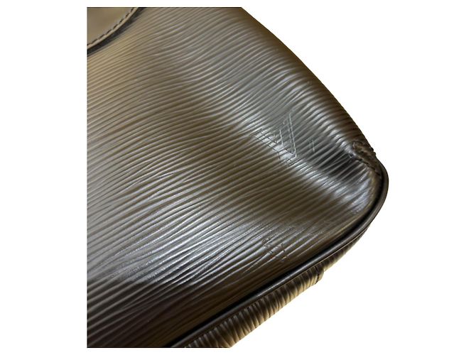 Louis Vuitton Nocturne Epi Leather PM Black - view 5