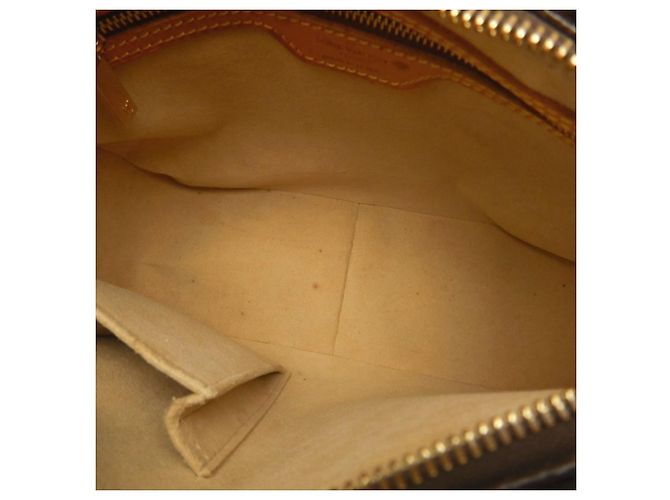 Borsa a tracolla Louis Vuitton Monogram Looping MM Marrone Monogramma - vista 23