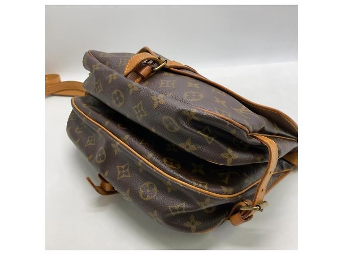 Louis Vuitton Saumur Monogram Canvas 30 Marrone - vista 4