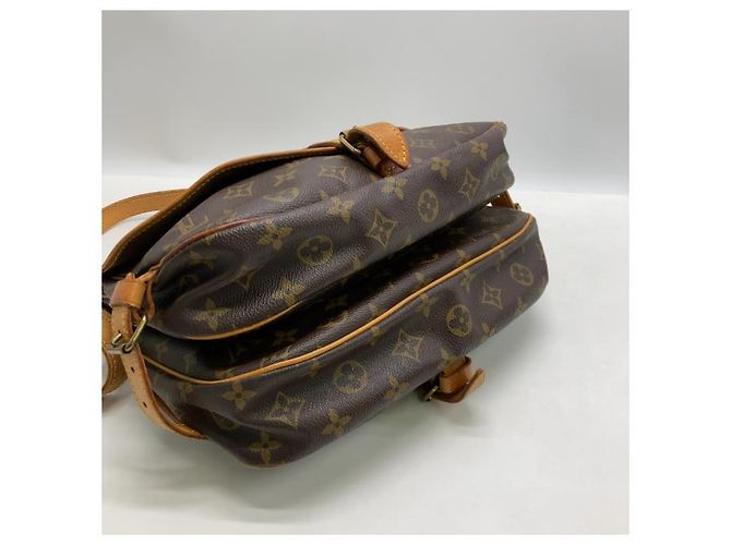 Louis Vuitton Saumur Monogram Canvas 30 Marrone - vista 5