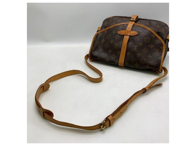 Louis Vuitton Saumur Monogram Canvas 30 Marrone - vista 6