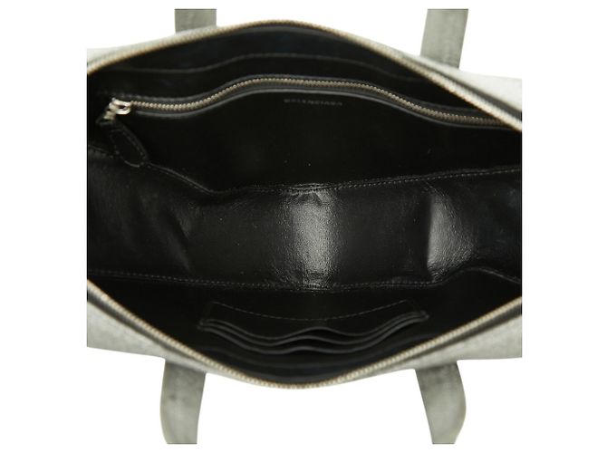 Borsa Duffle Balenciaga Triangle Argento - vista 6