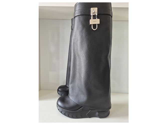 Givenchy Shark Lock Biker Stiefel aus schwarzem Leder - Ansicht 5