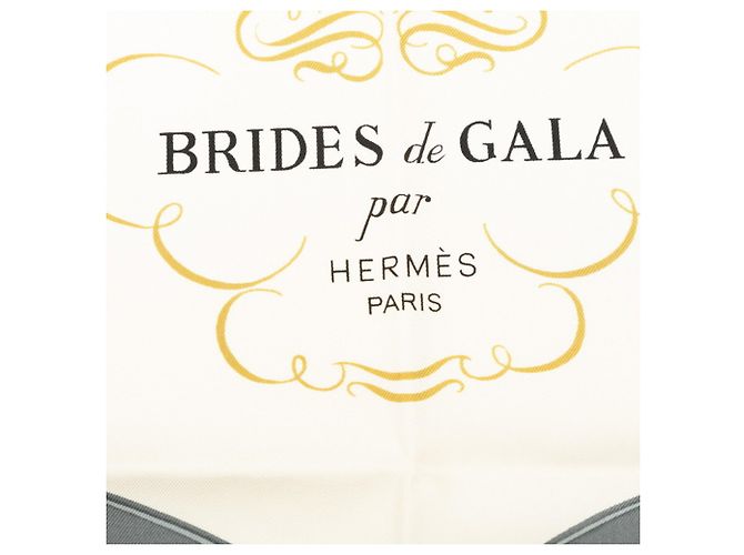 Hermès Hermes Carre 90 BRIDES de GALA Sciarpa cerimoniale Bianco Blu chiaro - vista 3