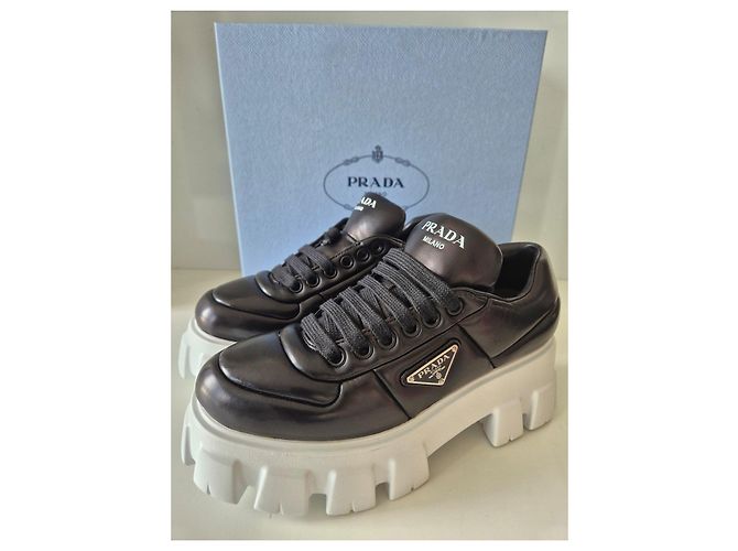 Prada Monolith Sneakers in pelle nera Nero - vista 3