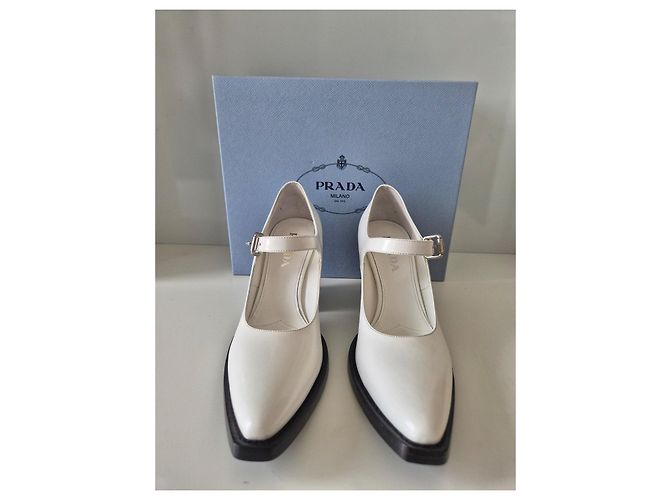Prada Décolleté Mary Jane in pelle bianca Bianco - vista 2