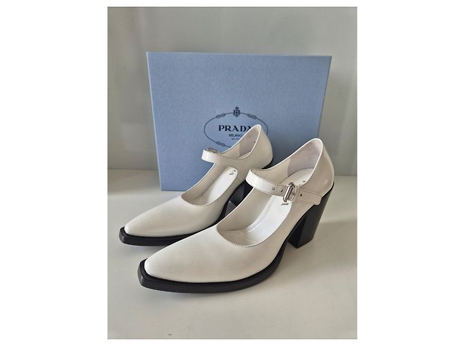 Prada Décolleté Mary Jane in pelle bianca Bianco - vista 3