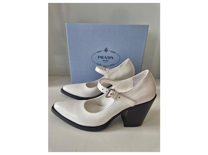 Prada Décolleté Mary Jane in pelle bianca Bianco - vista 4