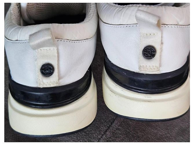 Sneakers Chanel CC Logo in pelle e mesh Nero Bianco - vista 12