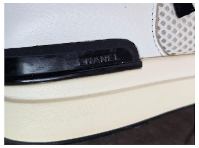 Sneakers Chanel CC Logo in pelle e mesh Nero Bianco - vista 13