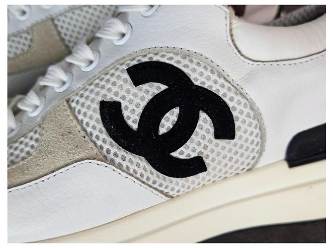Sneakers Chanel CC Logo in pelle e mesh Nero Bianco - vista 15