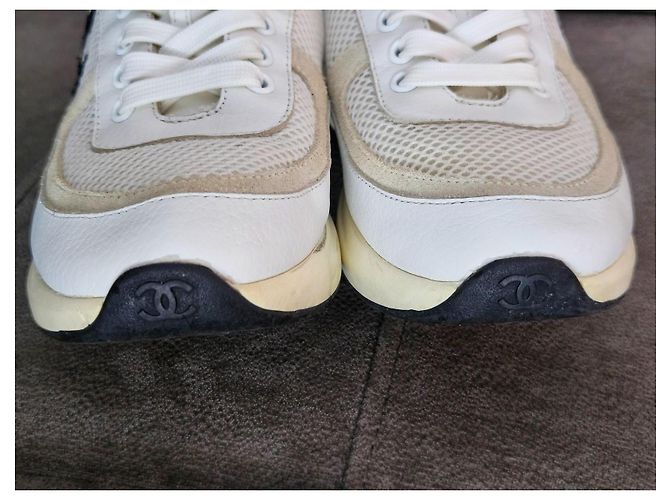 Sneakers Chanel CC Logo in pelle e mesh Nero Bianco - vista 16