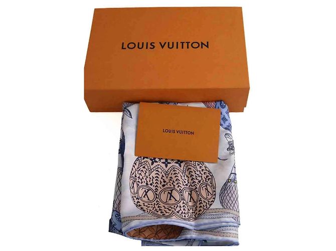 Carré Louis Vuitton in seta blu - vista 6