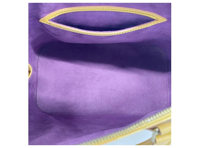 Bolso Louis Vuitton Alma Epi Amarillo - vista 4