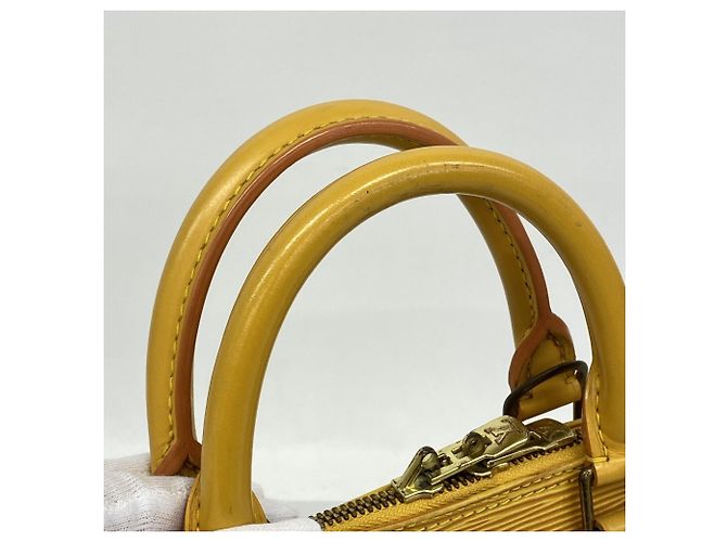Bolso Louis Vuitton Alma Epi Amarillo - vista 7