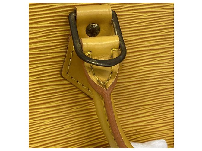 Bolso Louis Vuitton Alma Epi Amarillo - vista 8