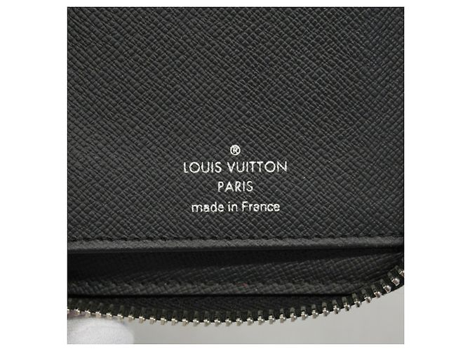 Louis Vuitton Taiga Zippy Wallet Grey - view 5
