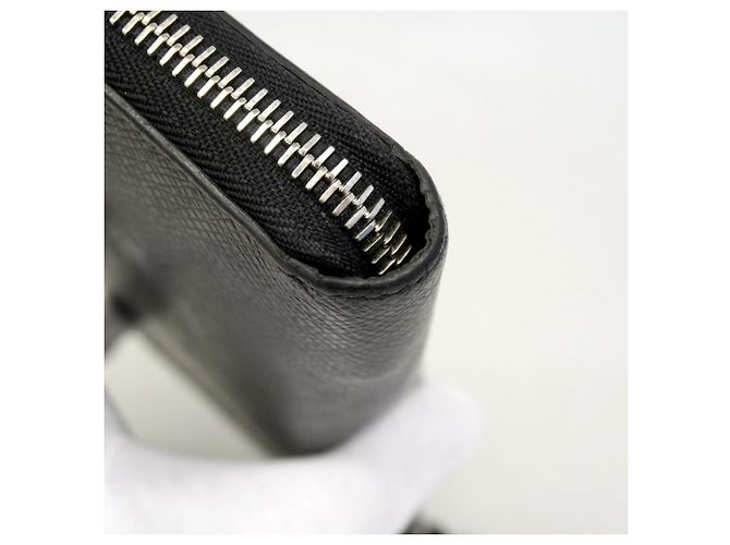Louis Vuitton Taiga Zippy Wallet Grey - view 6