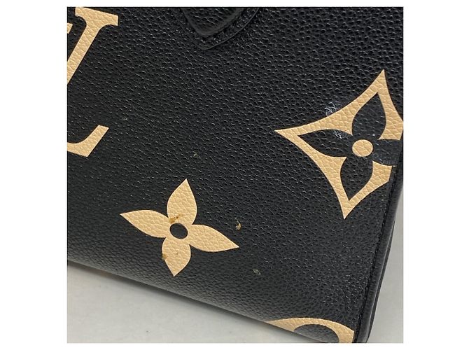 Borsa Louis Vuitton Monogram Empreinte OnTheGo PM Nero Beige - vista 10