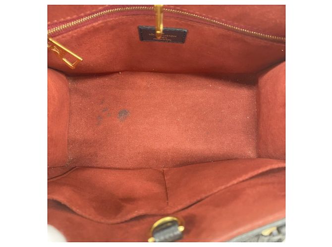Borsa Louis Vuitton Monogram Empreinte OnTheGo PM Nero Beige - vista 4