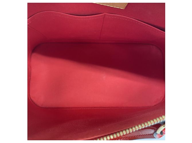 Borsa Louis Vuitton Alma PM Vernis Fuschia - vista 4