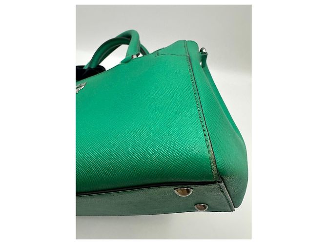MCM Elda Bolsa de Mão em Couro Saffiano - Verde - vista 10
