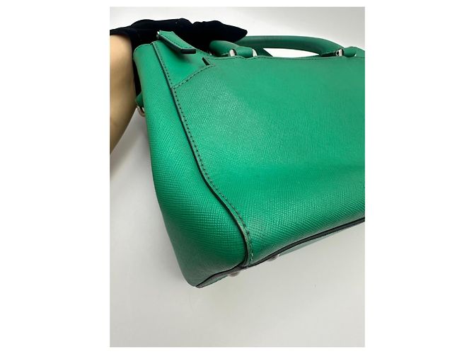 MCM Elda Bolsa de Mão em Couro Saffiano - Verde - vista 11