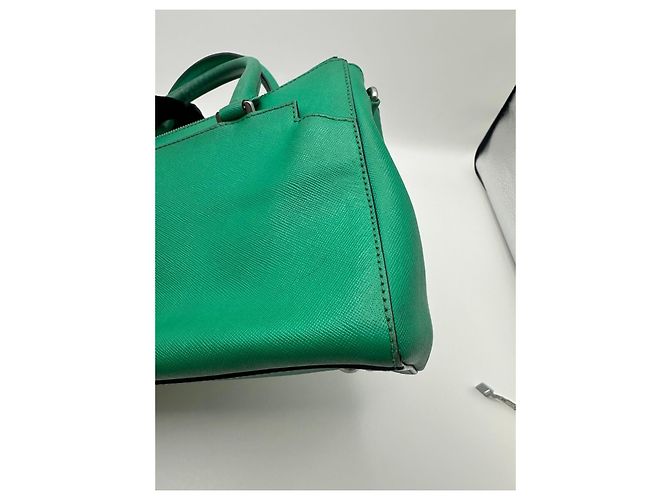 MCM Elda Bolsa de Mão em Couro Saffiano - Verde - vista 12