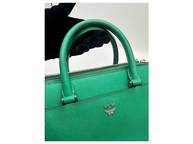 MCM Elda Bolsa de Mão em Couro Saffiano - Verde - vista 7